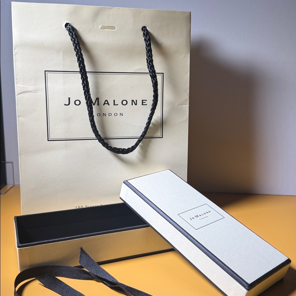 Jo Malone Cream and Black Accessory Box and Paper Bag
